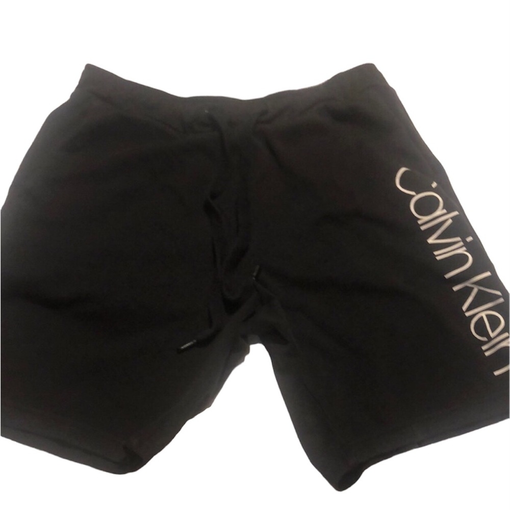 Woman’s tech jersey Calvin Klein stretch shorts